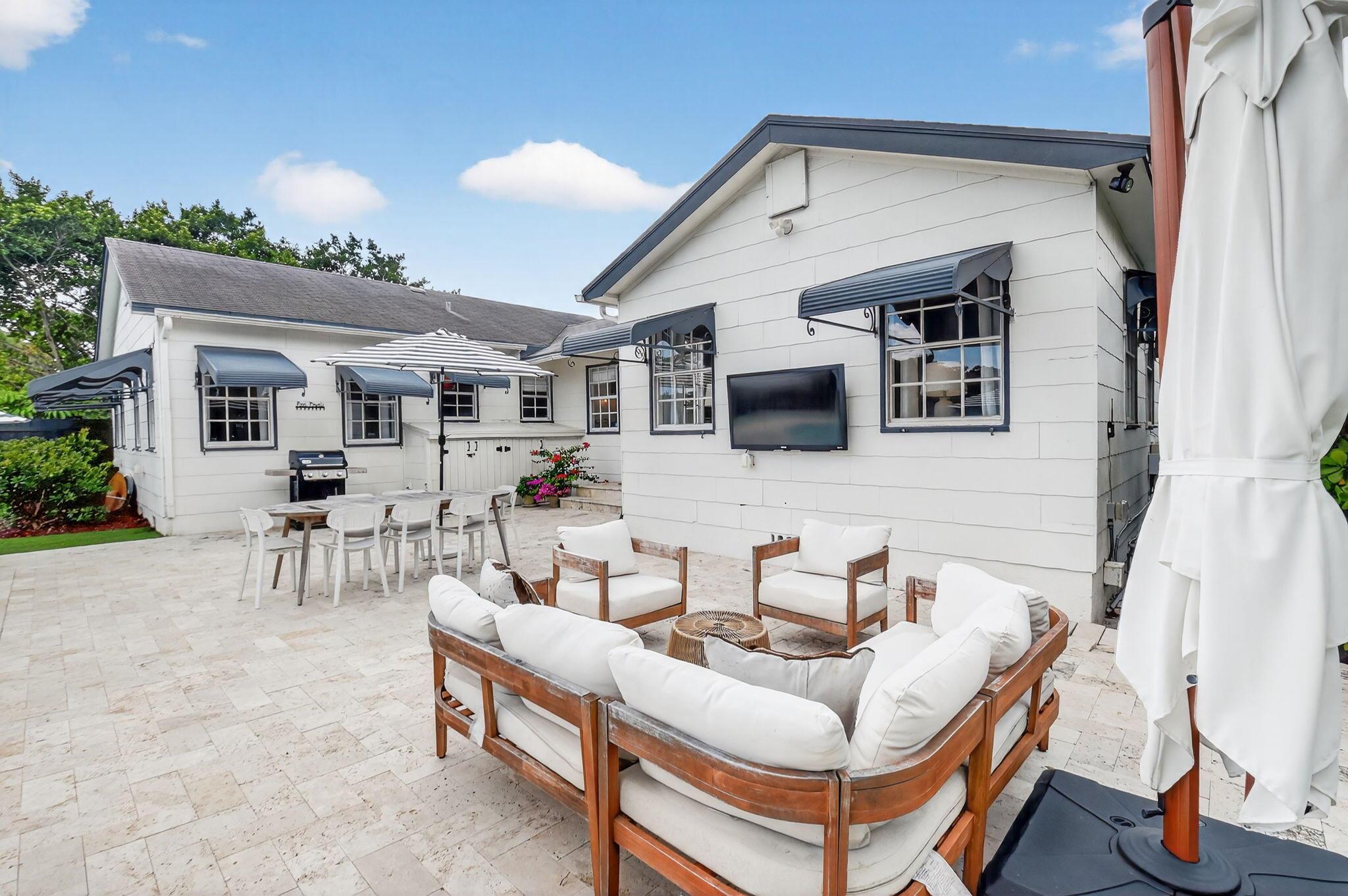 PINEAPPLE PARK - Residential