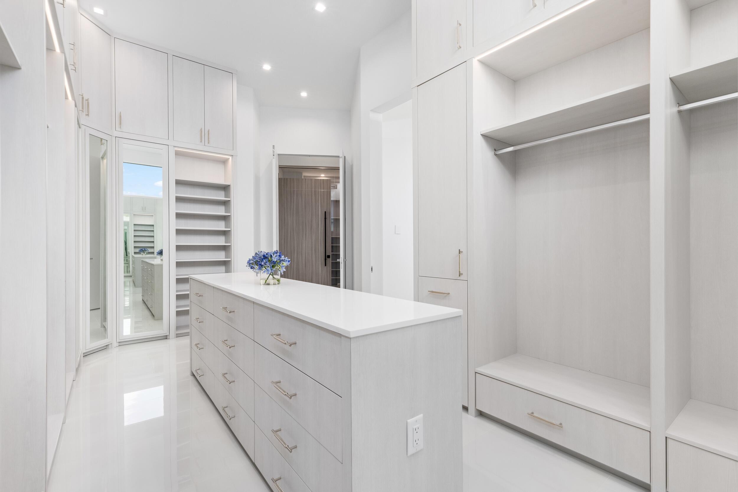 SANCTUARY - Residential