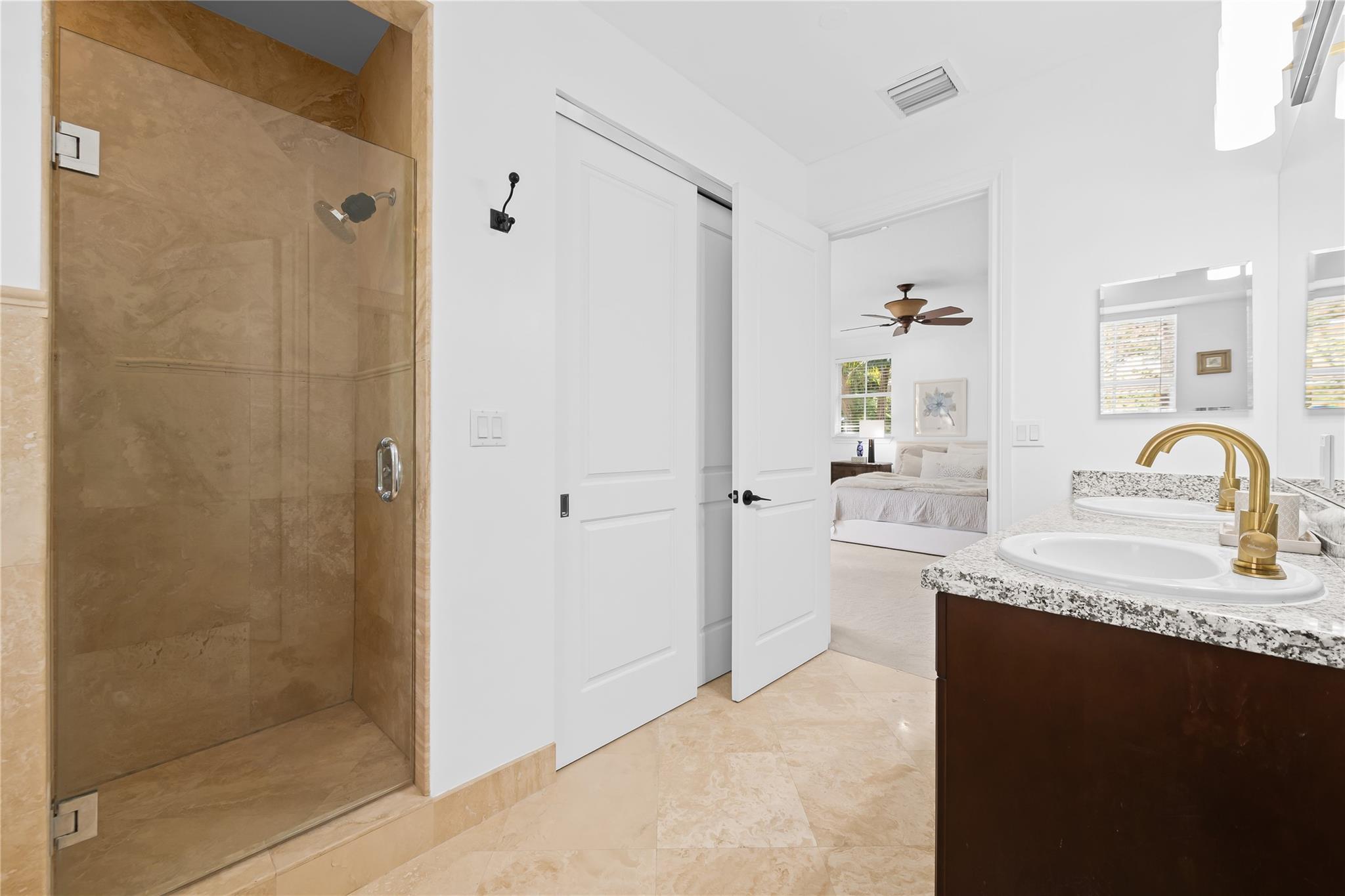 NO NAME - Residential