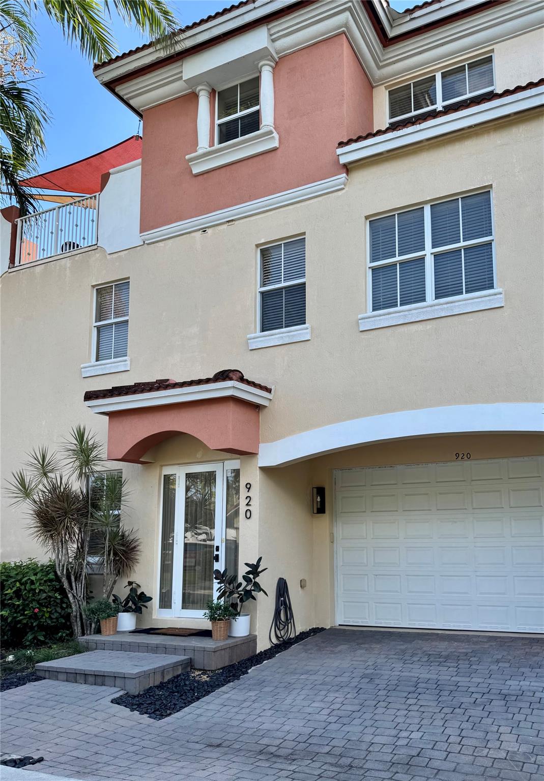 NO NAME - Residential