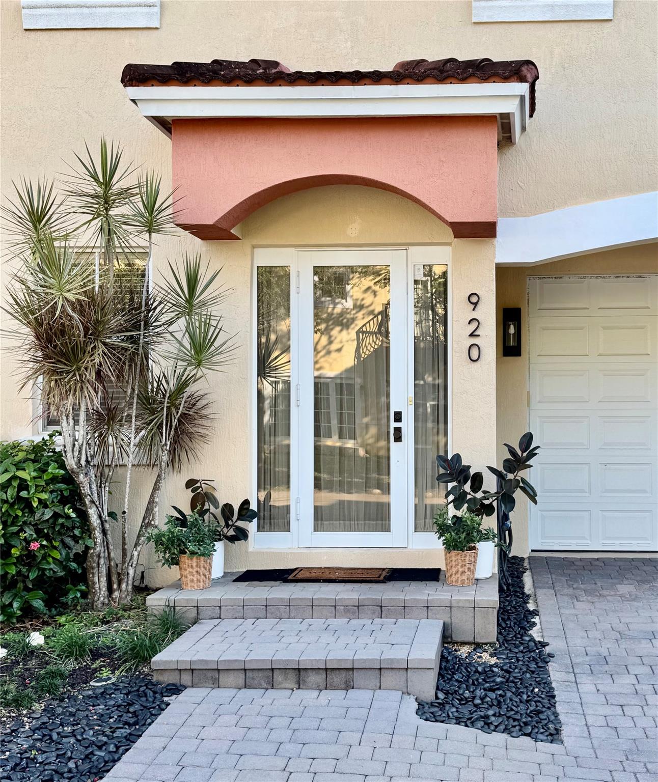 NO NAME - Residential