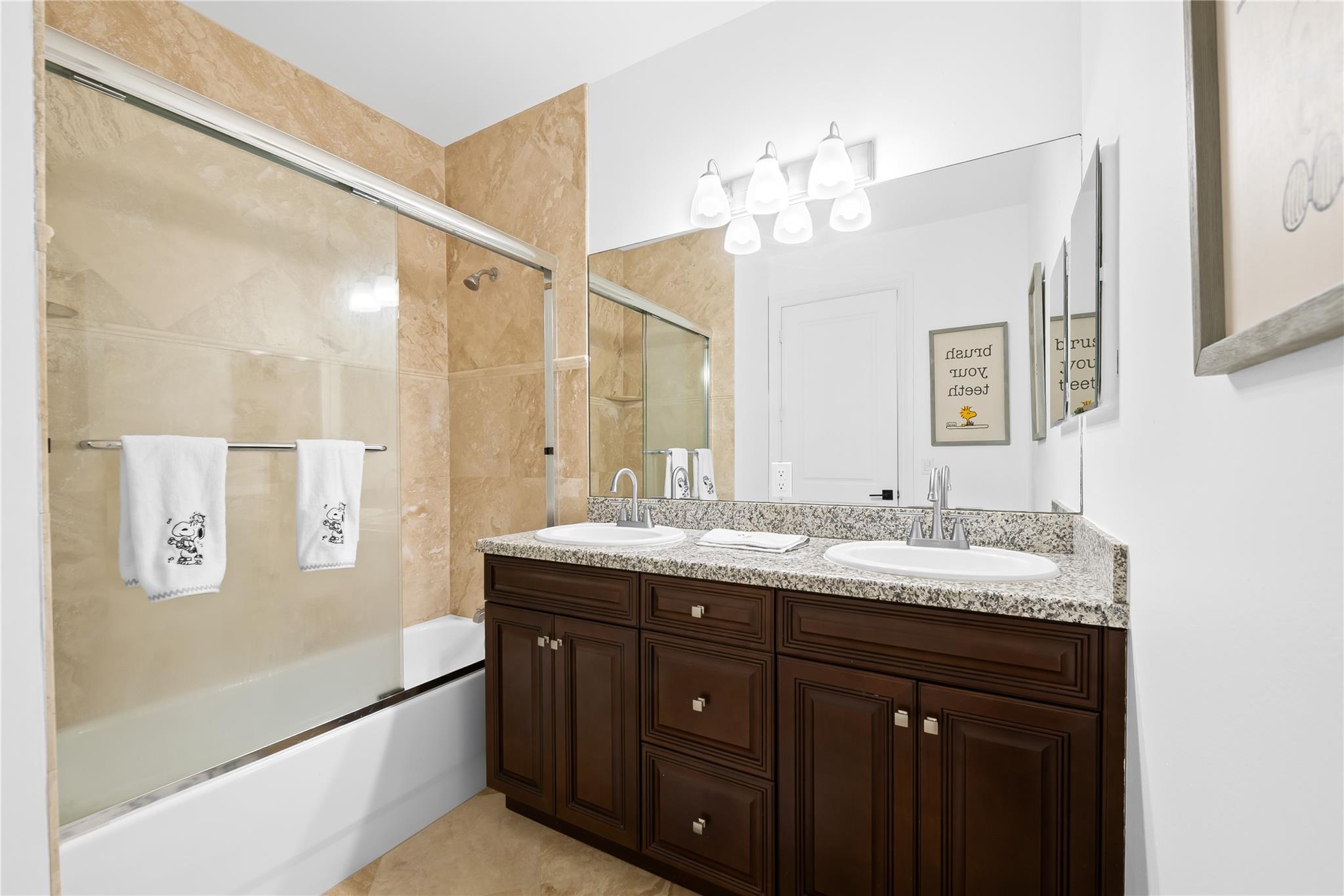 NO NAME - Residential