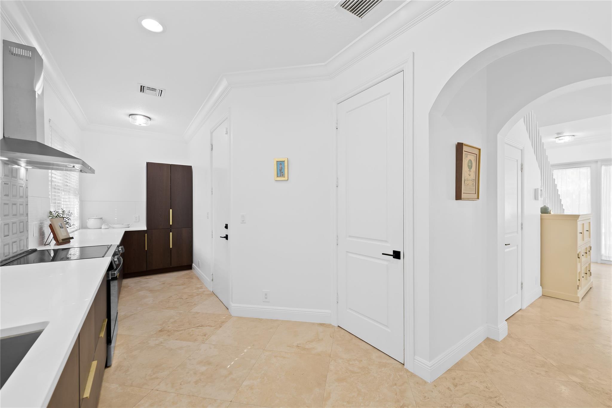 NO NAME - Residential