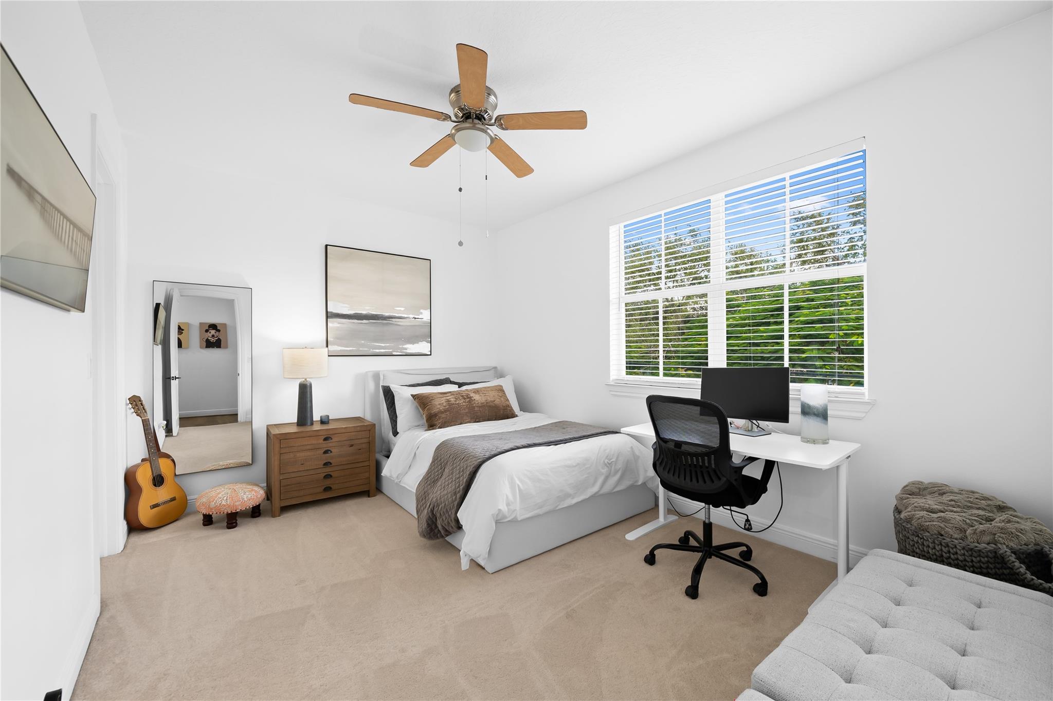 NO NAME - Residential