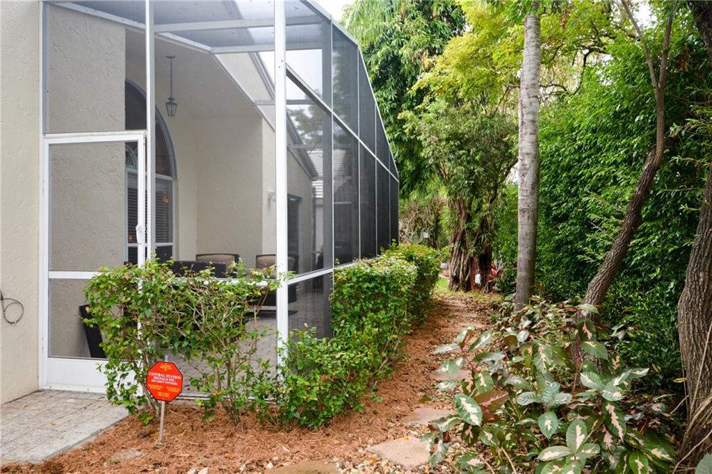 Jacaranda Pointe - Residential