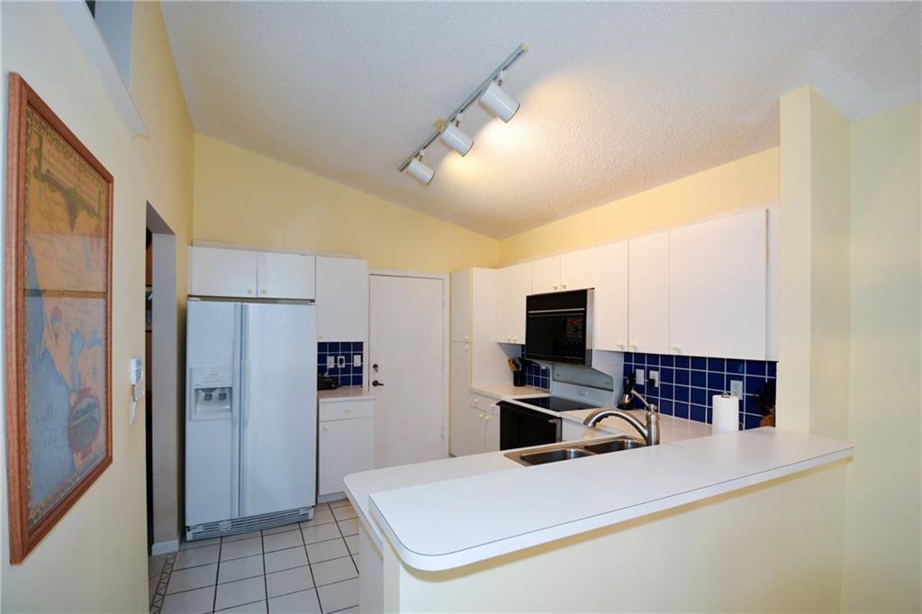 Jacaranda Pointe - Residential