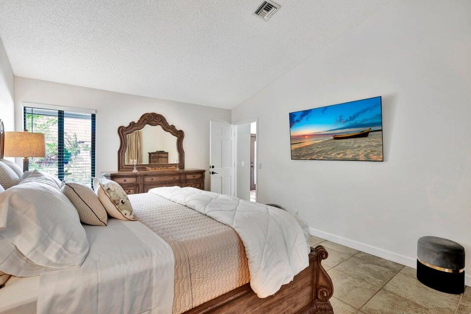 PGA RESORT COMMUNITY OF P - Residential Lease