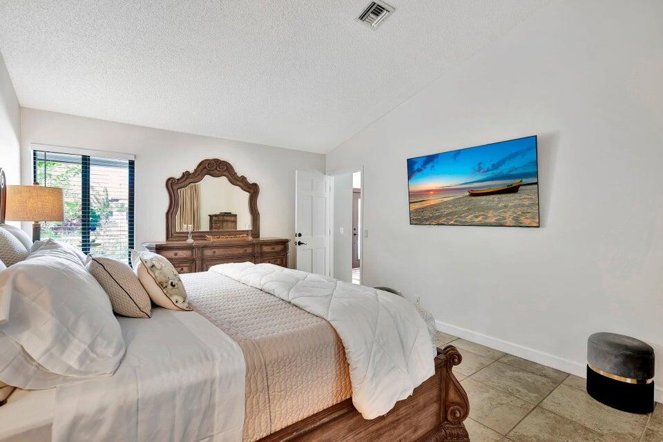 PGA RESORT COMMUNITY OF PRESTON - Residential Lease