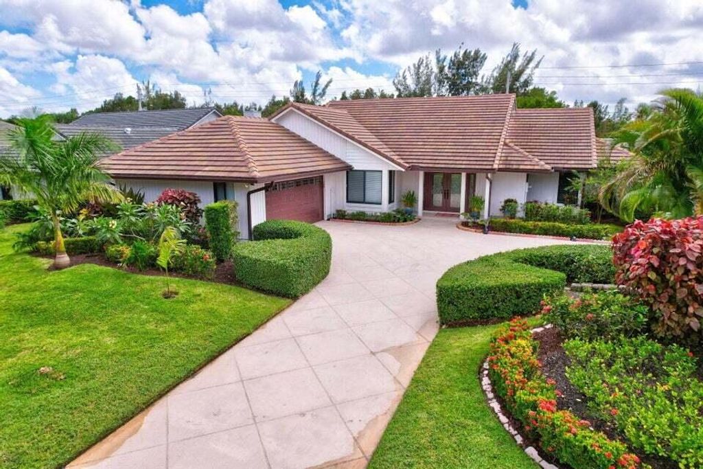 Photo of 168 Thornton Drive, Palm Beach Gardens, FL 33418 (MLS # R11145279)