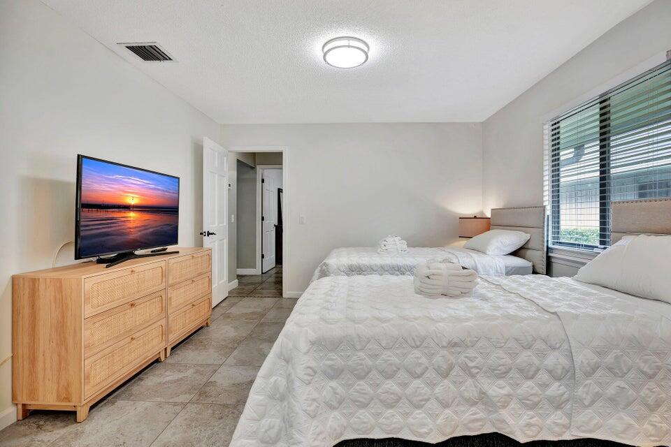 PGA RESORT COMMUNITY OF PRESTON - Residential Lease