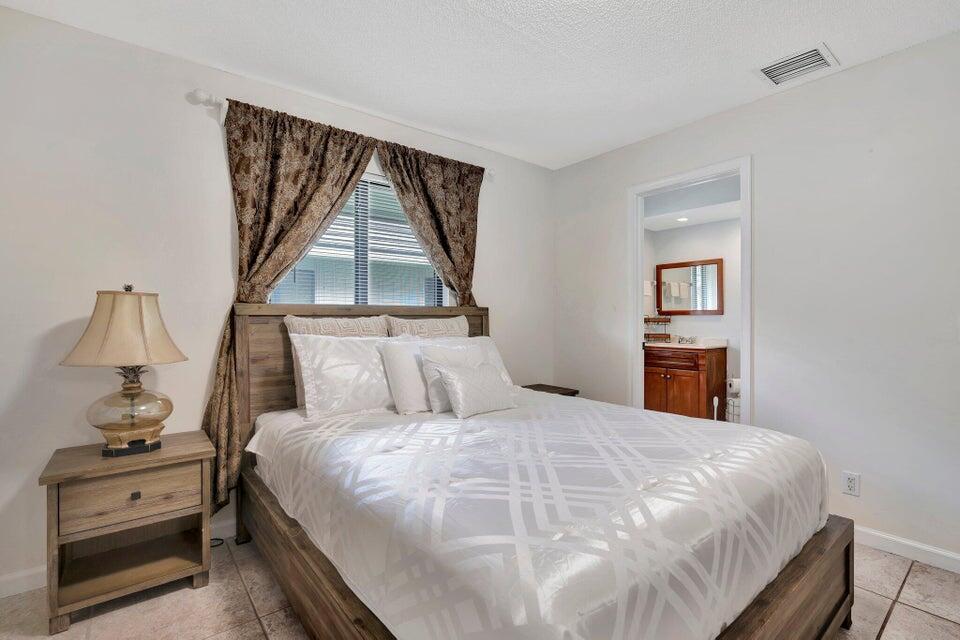 PGA RESORT COMMUNITY OF P - Residential Lease