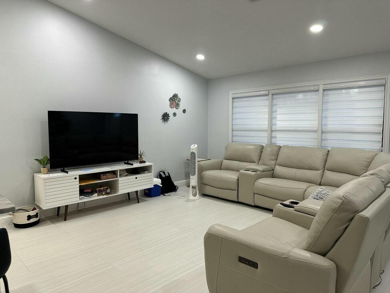 INDIAN WELLS - Residential Lease