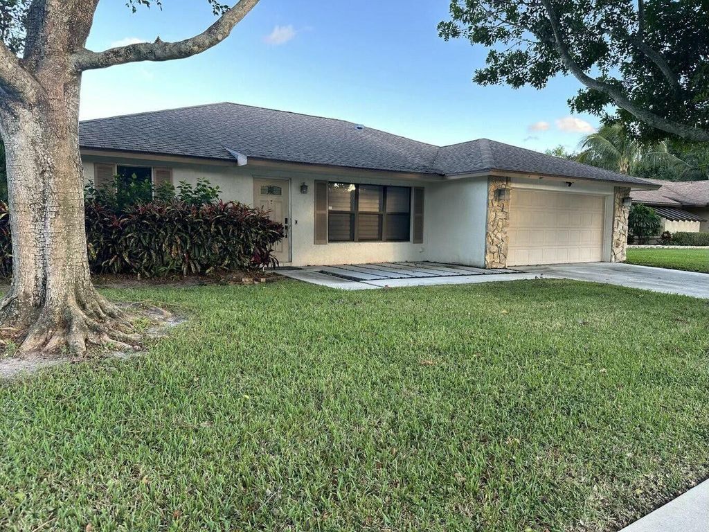 Photo of 10714 Ranchipur Street, Boynton Beach, FL 33437 (MLS # R11146645)