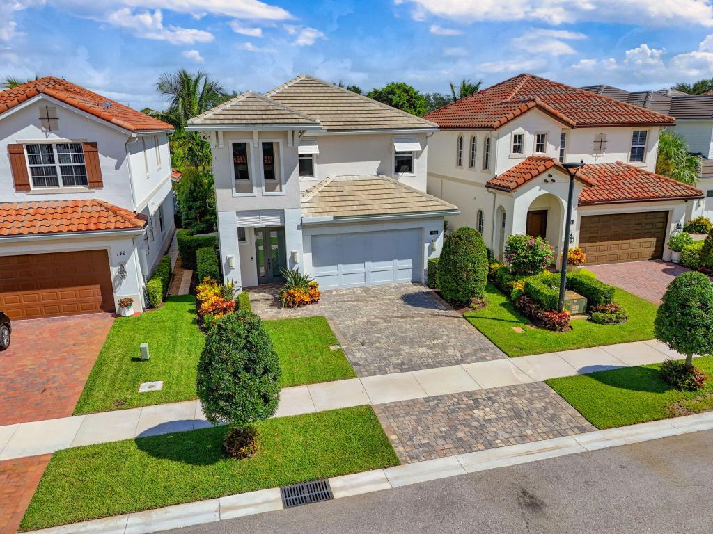 BONNETTE HUNT CLUB - Residential