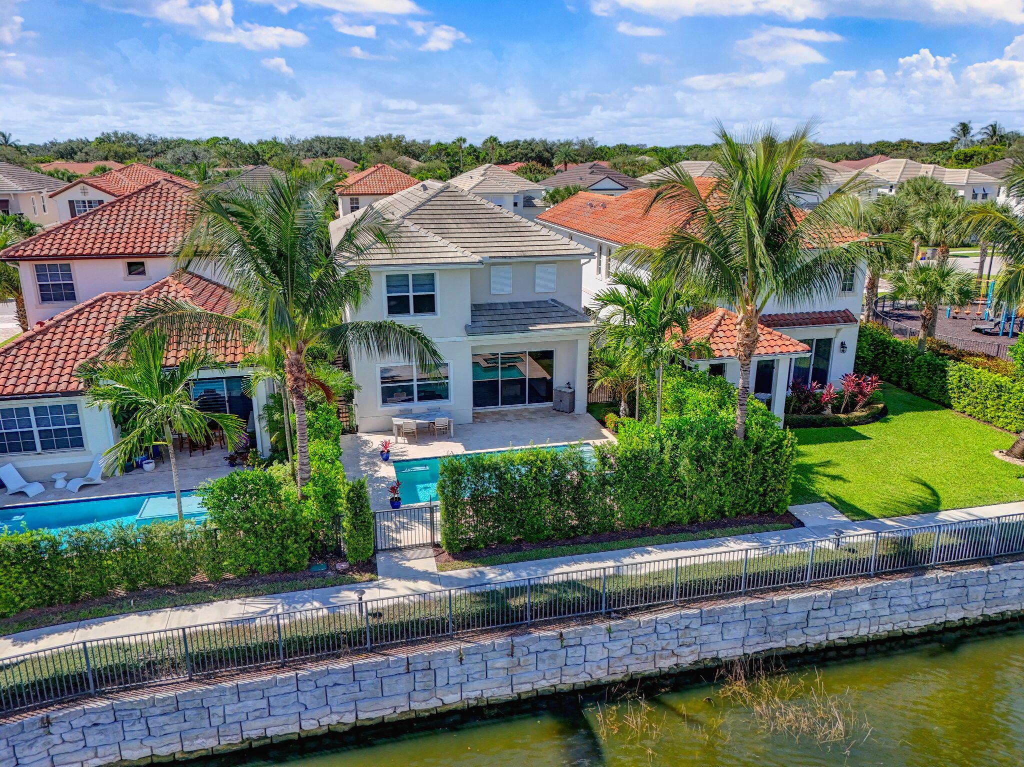 BONNETTE HUNT CLUB - Residential