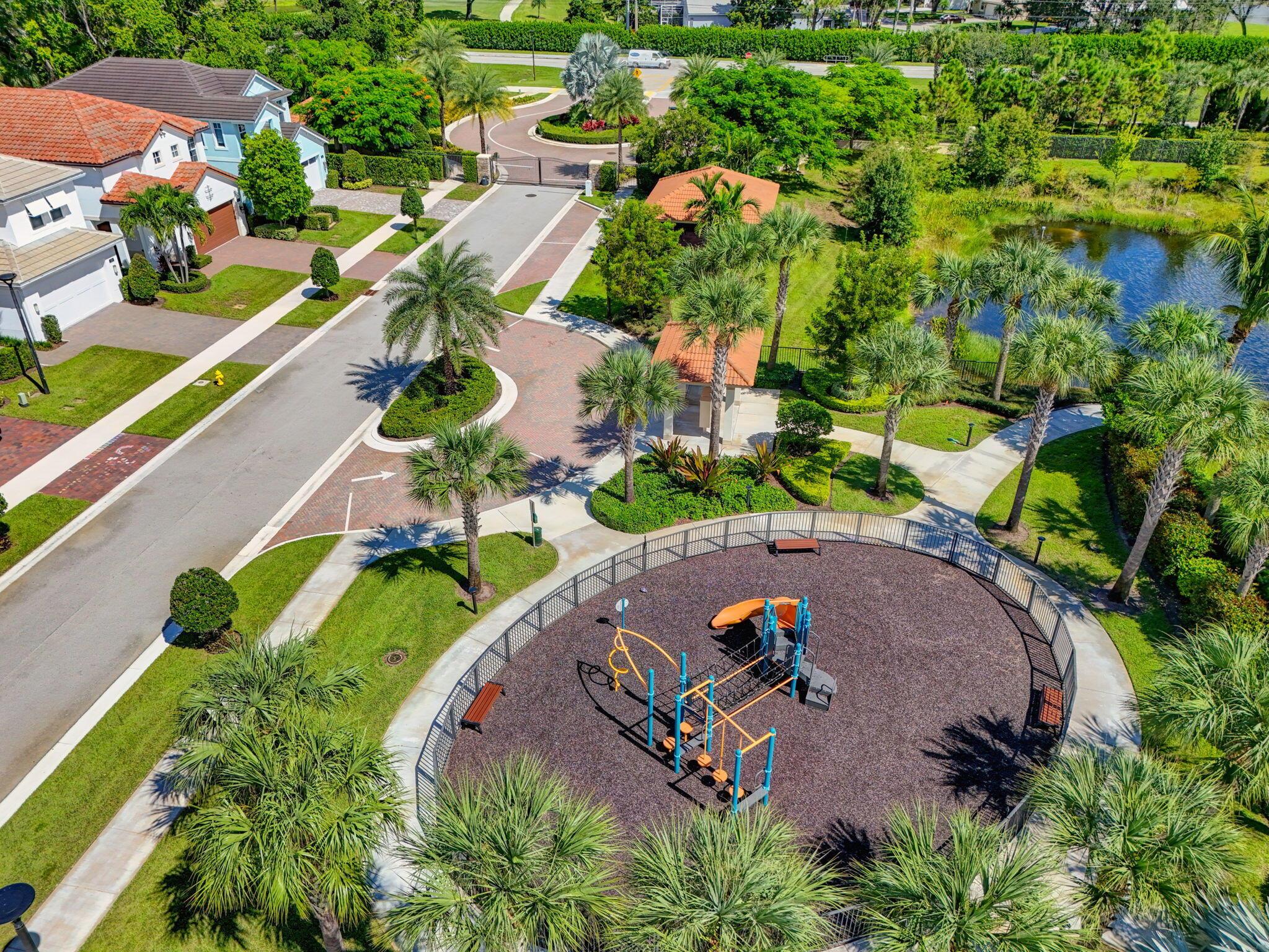 BONNETTE HUNT CLUB - Residential