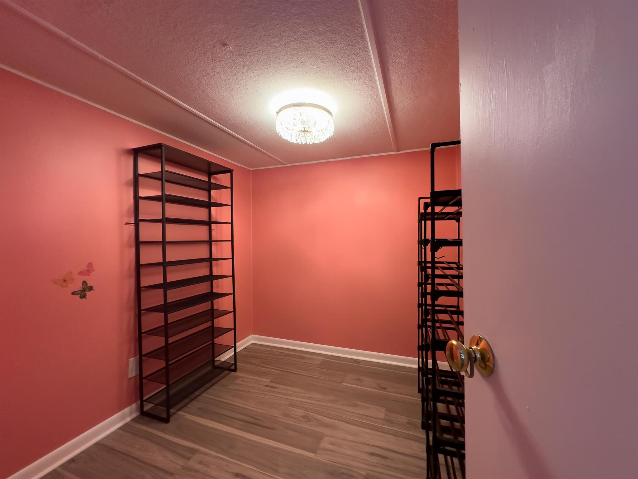 WOODBRIDGE MOBILE VILLAGE - Residential