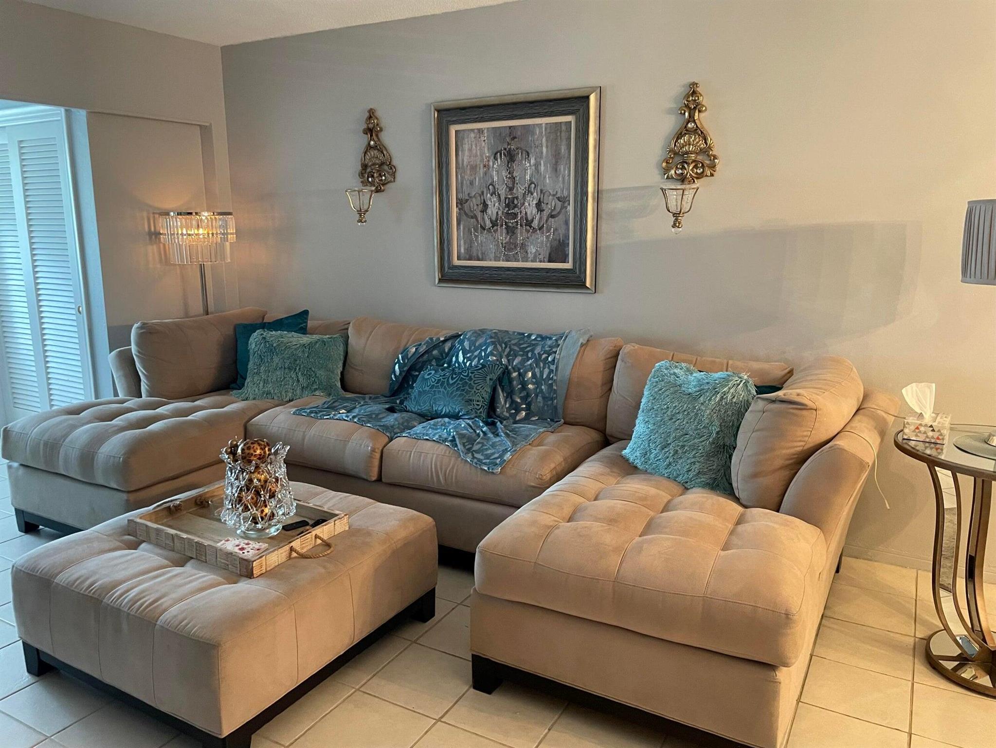 VENETIAN PARK GARDENS CON - Residential Lease