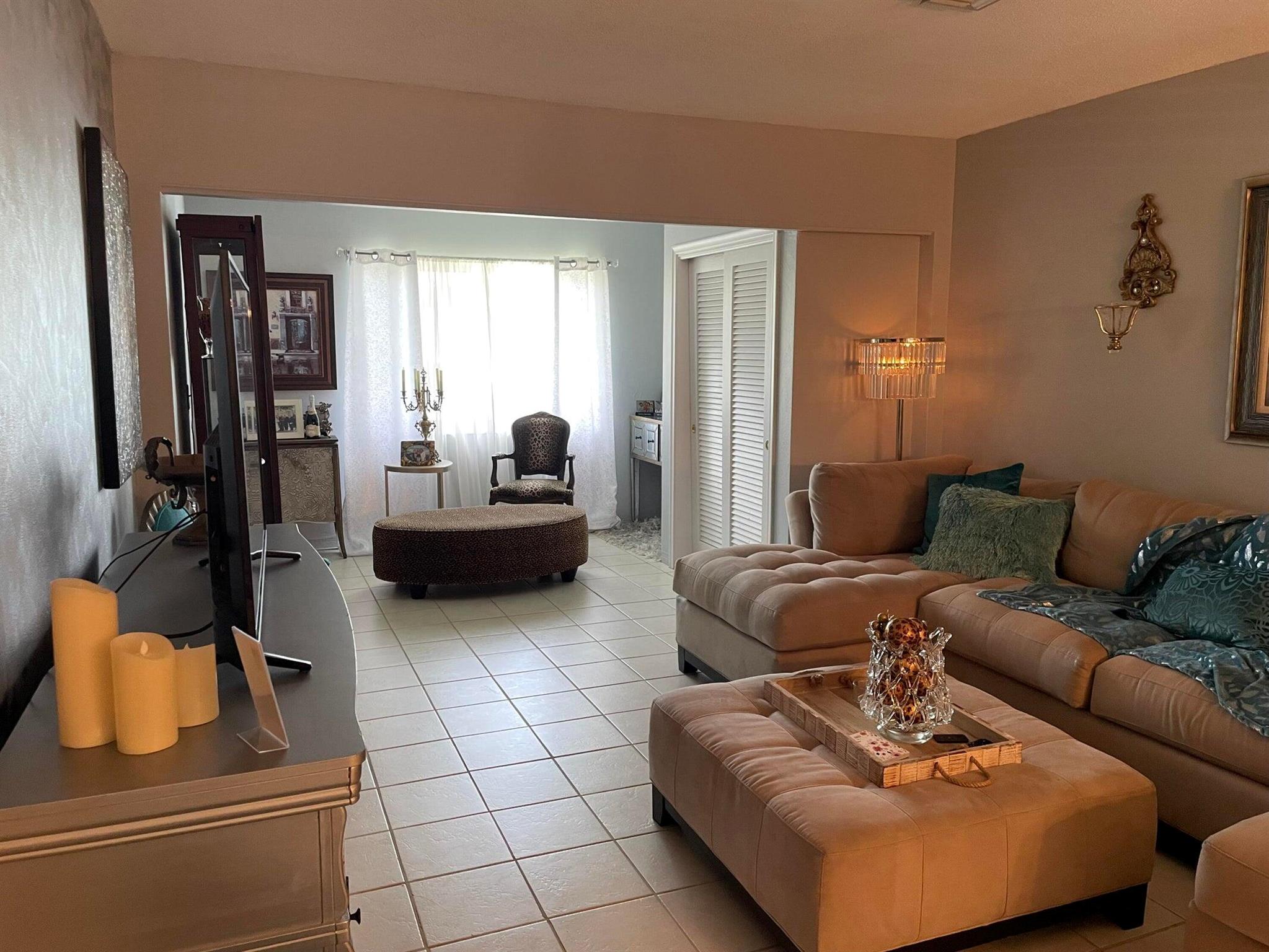 VENETIAN PARK GARDENS CON - Residential Lease