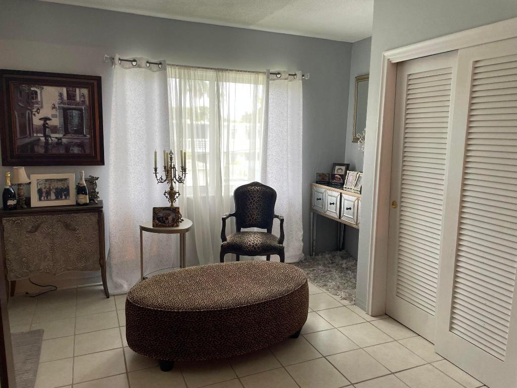 VENETIAN PARK GARDENS CONDO - Residential Lease