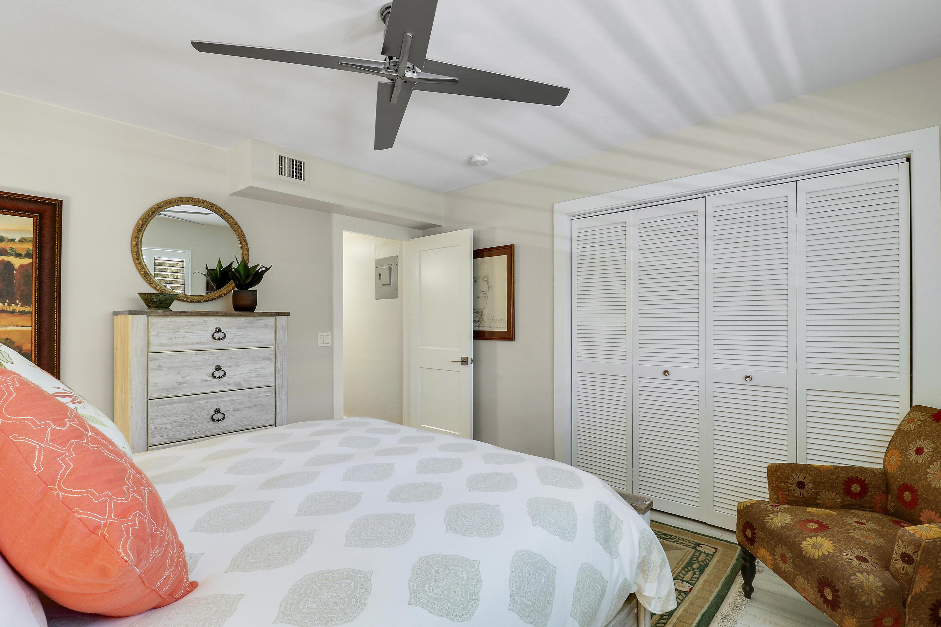 TEQUESTA GARDEN CONDO 5 - Residential