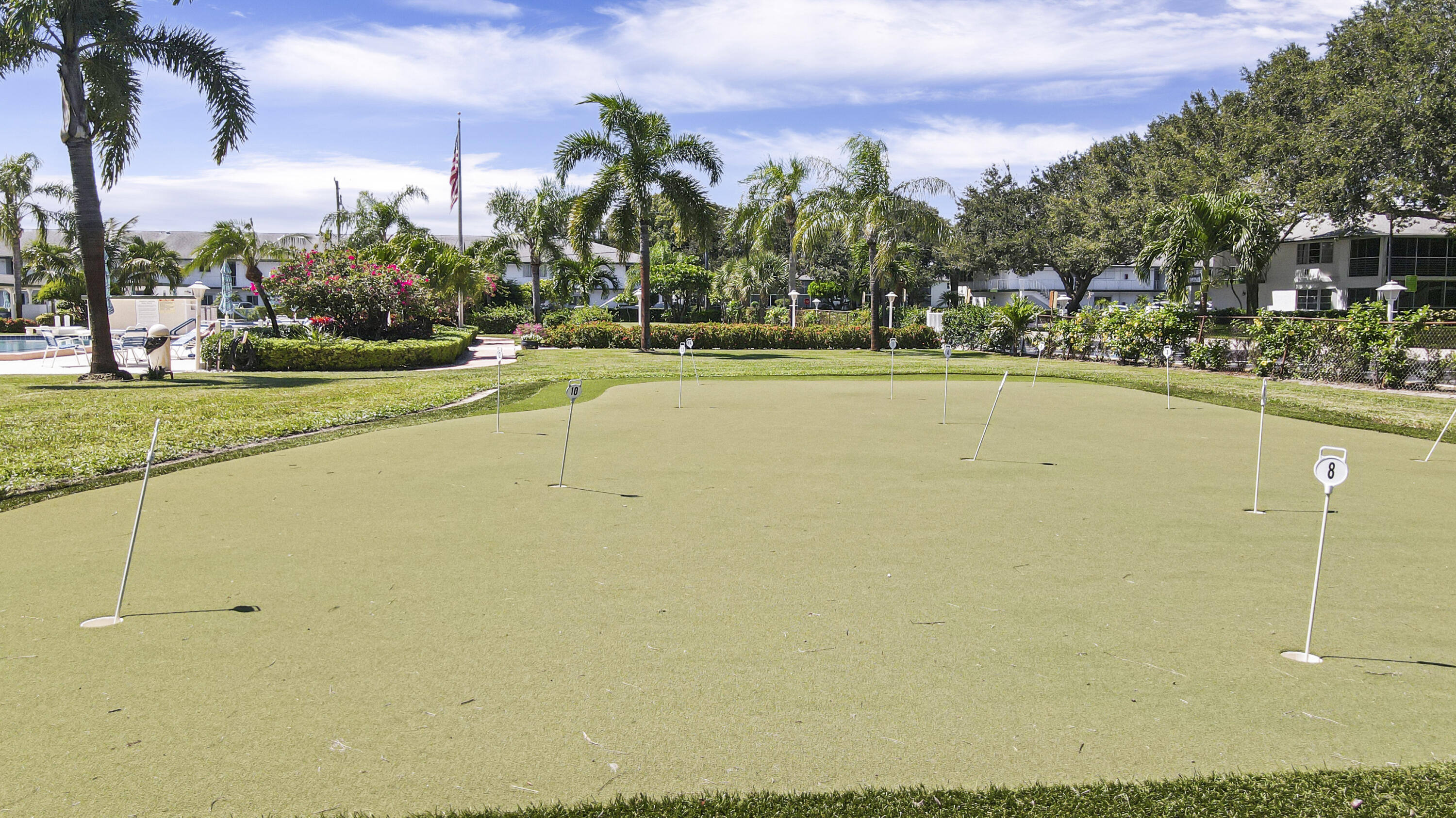 TEQUESTA GARDEN CONDO 5 - Residential
