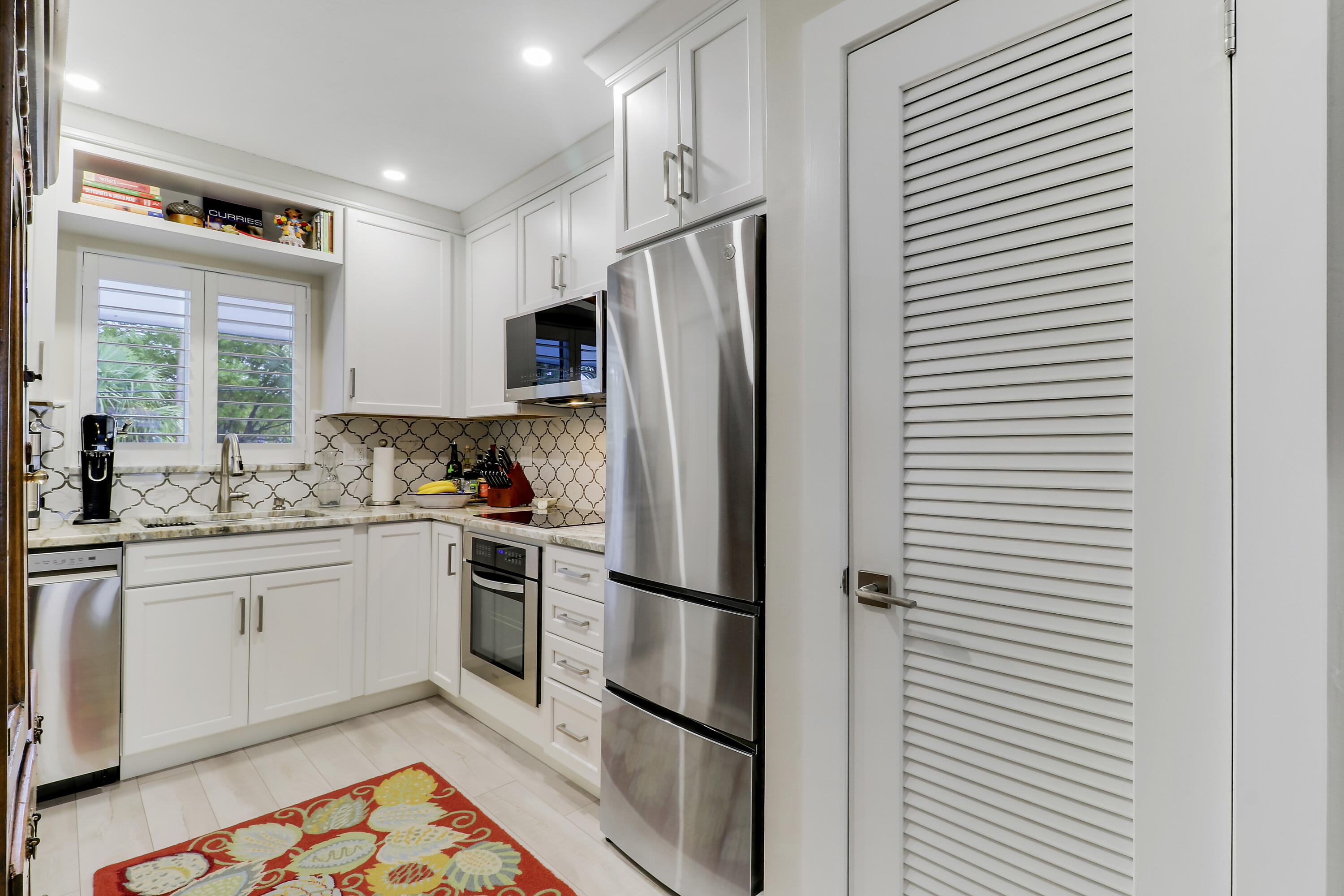 TEQUESTA GARDEN CONDO 5 - Residential