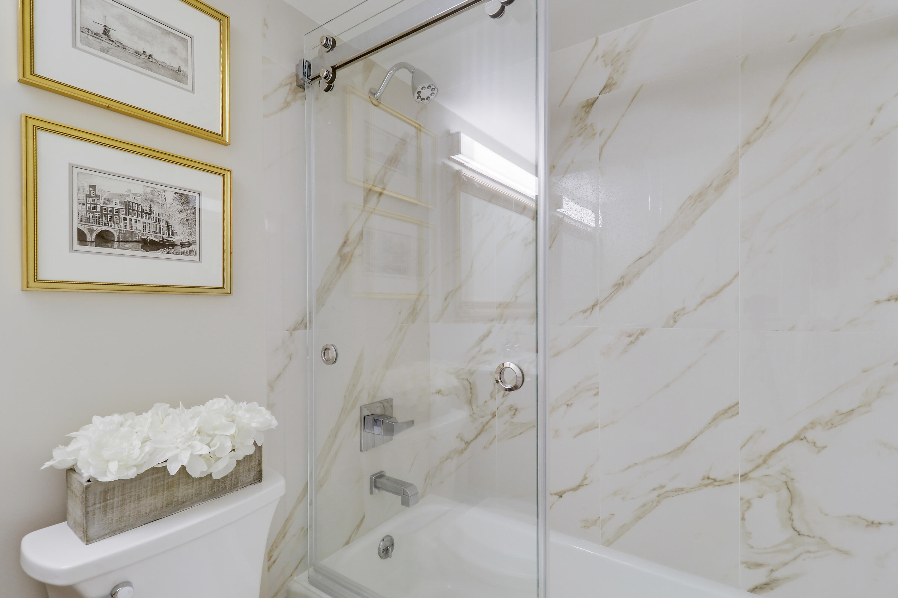 TEQUESTA GARDEN CONDO 5 - Residential