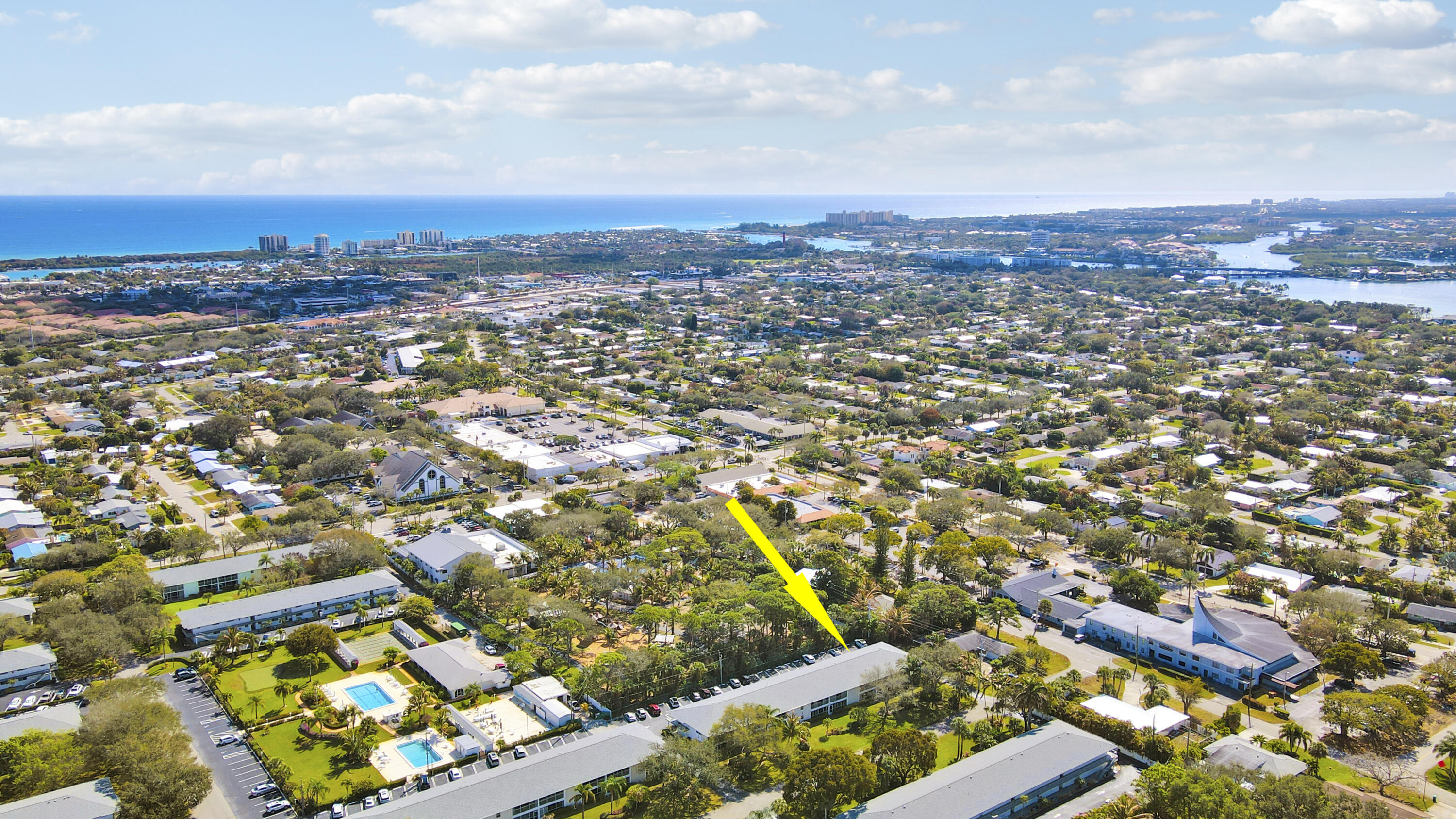 TEQUESTA GARDEN CONDO 5 - Residential
