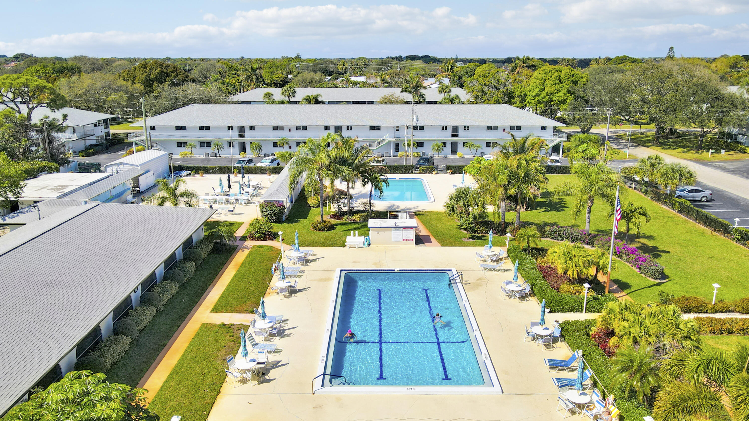 TEQUESTA GARDEN CONDO 5 - Residential