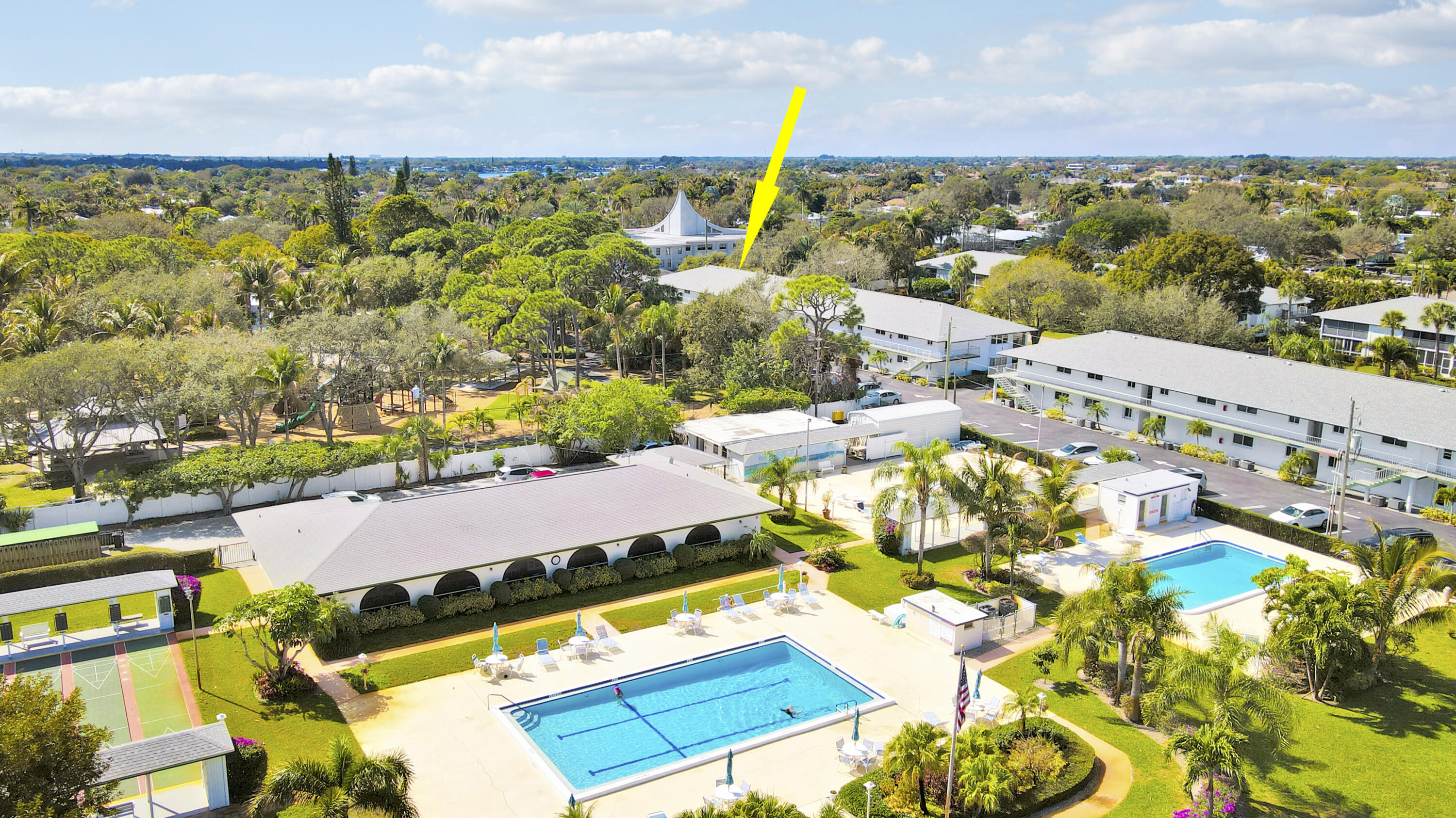 TEQUESTA GARDEN CONDO 5 - Residential