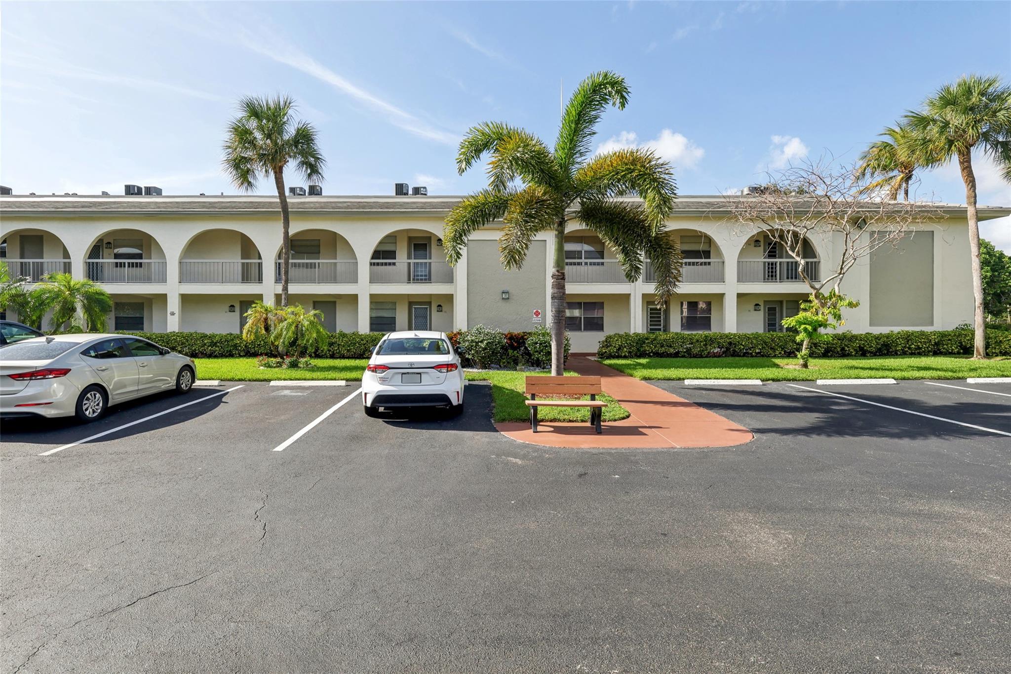 WYNMOOR NASSAU VILLA - Residential