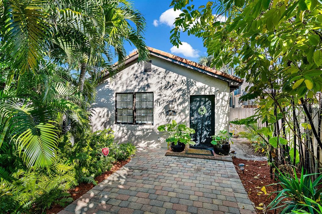 Photo of 3630 S Olive Avenue, West Palm Beach, FL 33405 (MLS # R10685697)