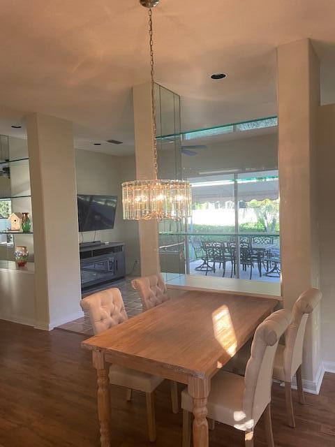 142 S Hampton Drive