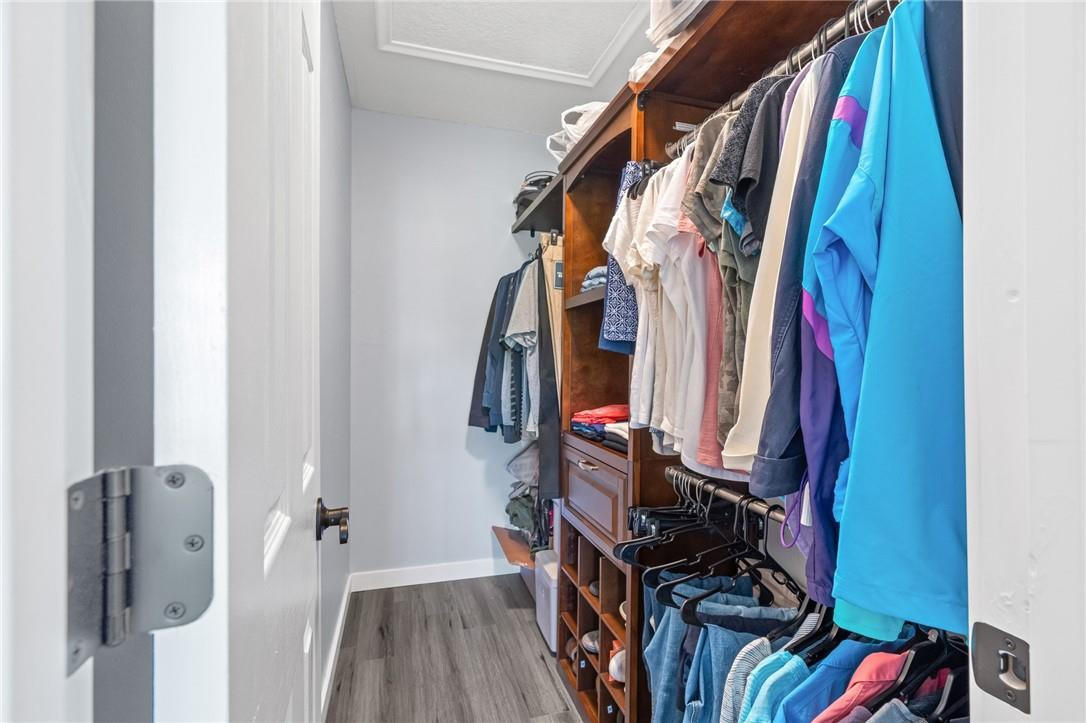 LOS MANGOS - Residential