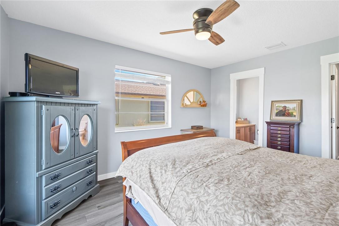 LOS MANGOS - Residential