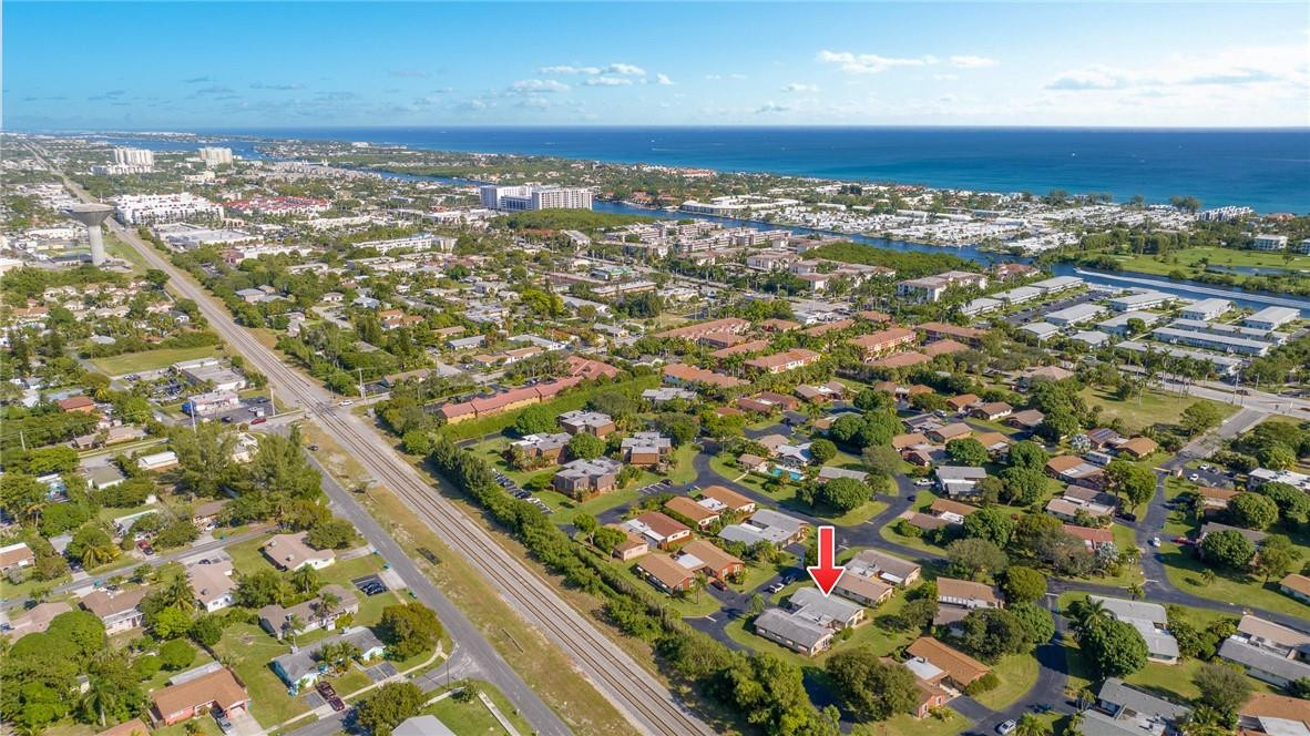 LOS MANGOS - Residential