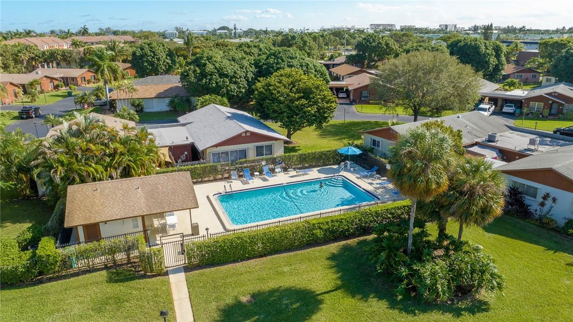 LOS MANGOS - Residential