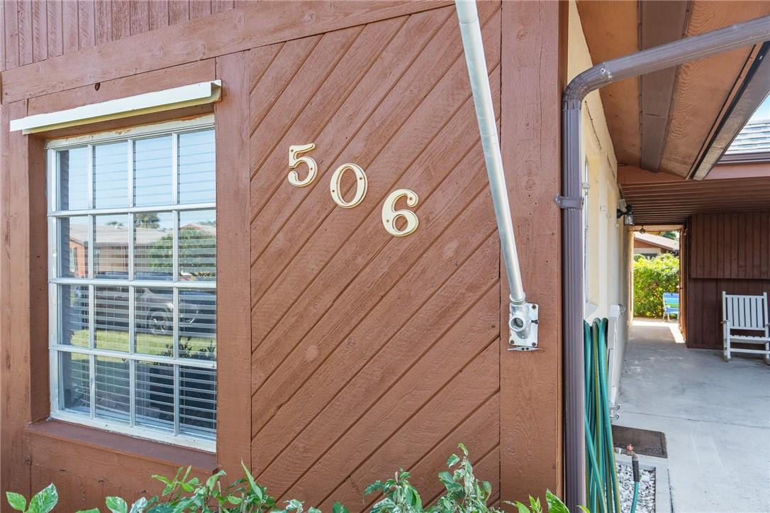 LOS MANGOS - Residential