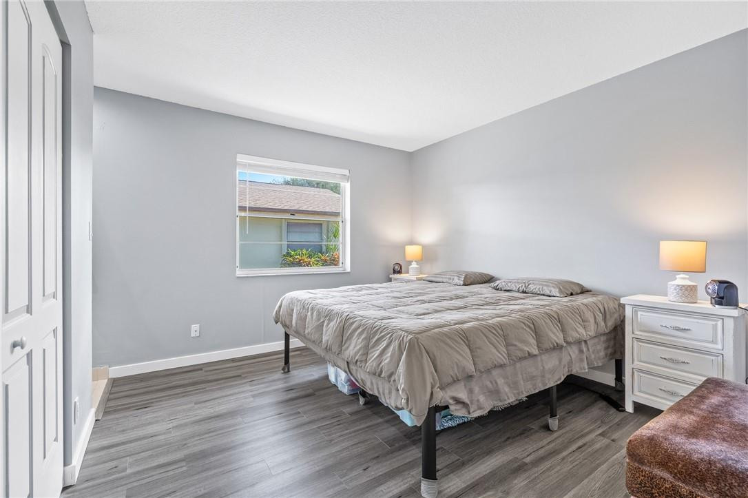 LOS MANGOS - Residential