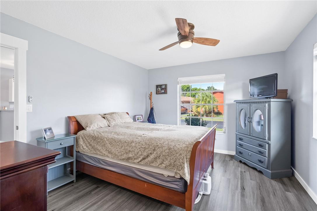 LOS MANGOS - Residential