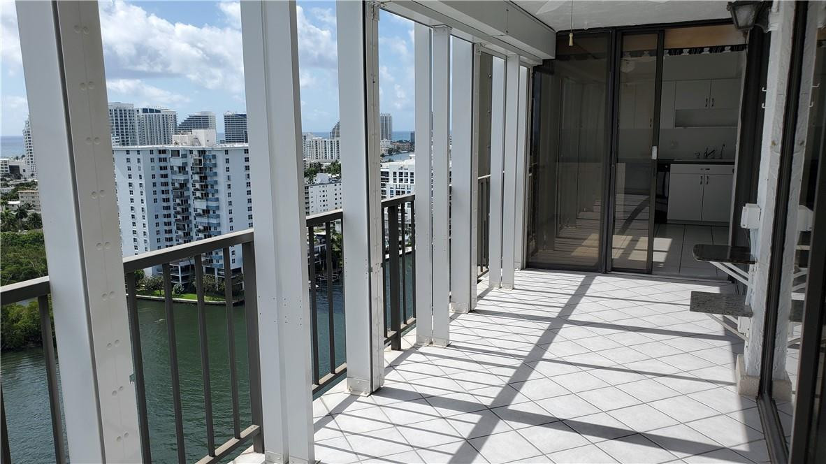 CORINTHIAN - Residential