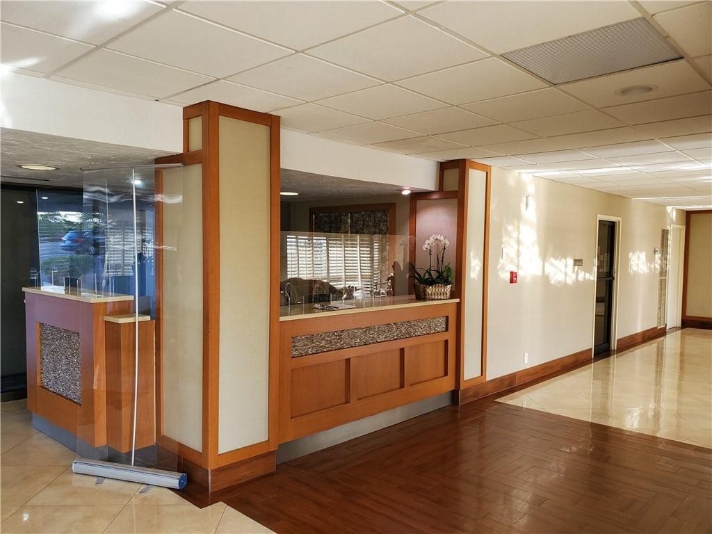 CORINTHIAN - Residential