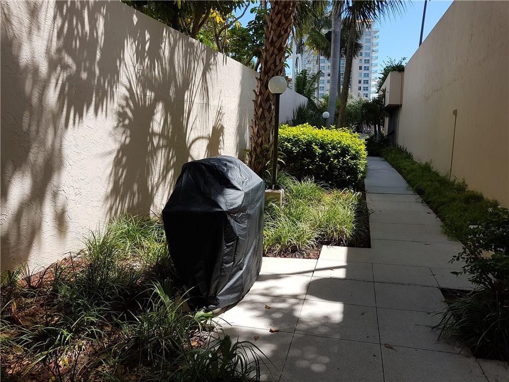 CORINTHIAN - Residential