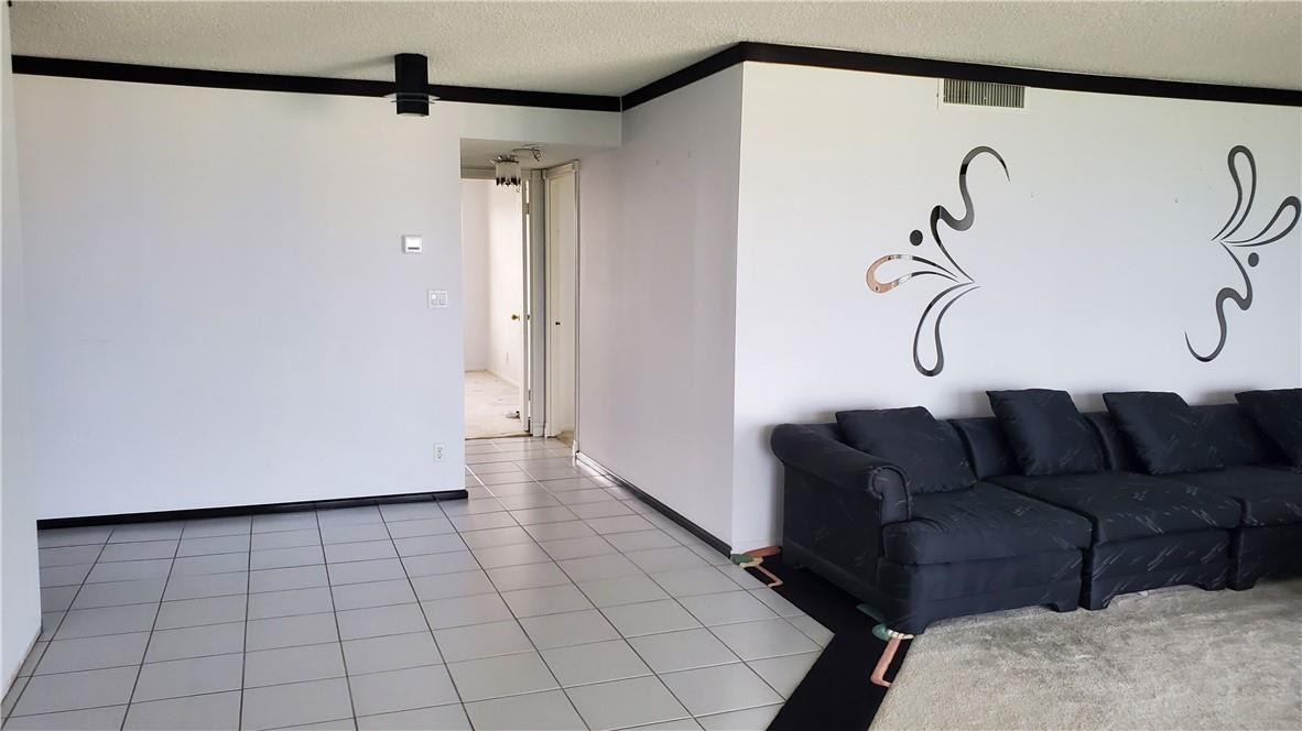 CORINTHIAN - Residential