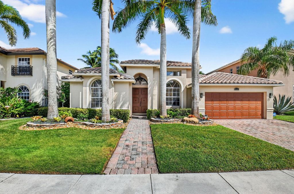 Photo of 9946 Coronado Lake Drive, Boynton Beach, FL 33437 (MLS # R11129224)