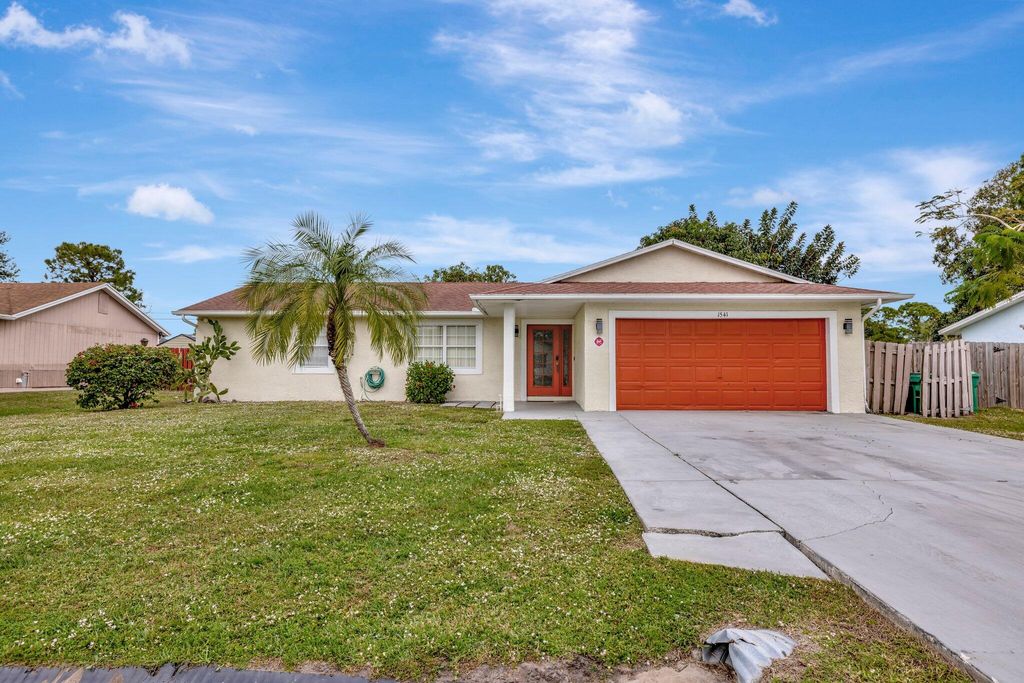 Photo of 1541 SE Minorca Avenue, Port Saint Lucie, FL 34952 (MLS # R11118821)