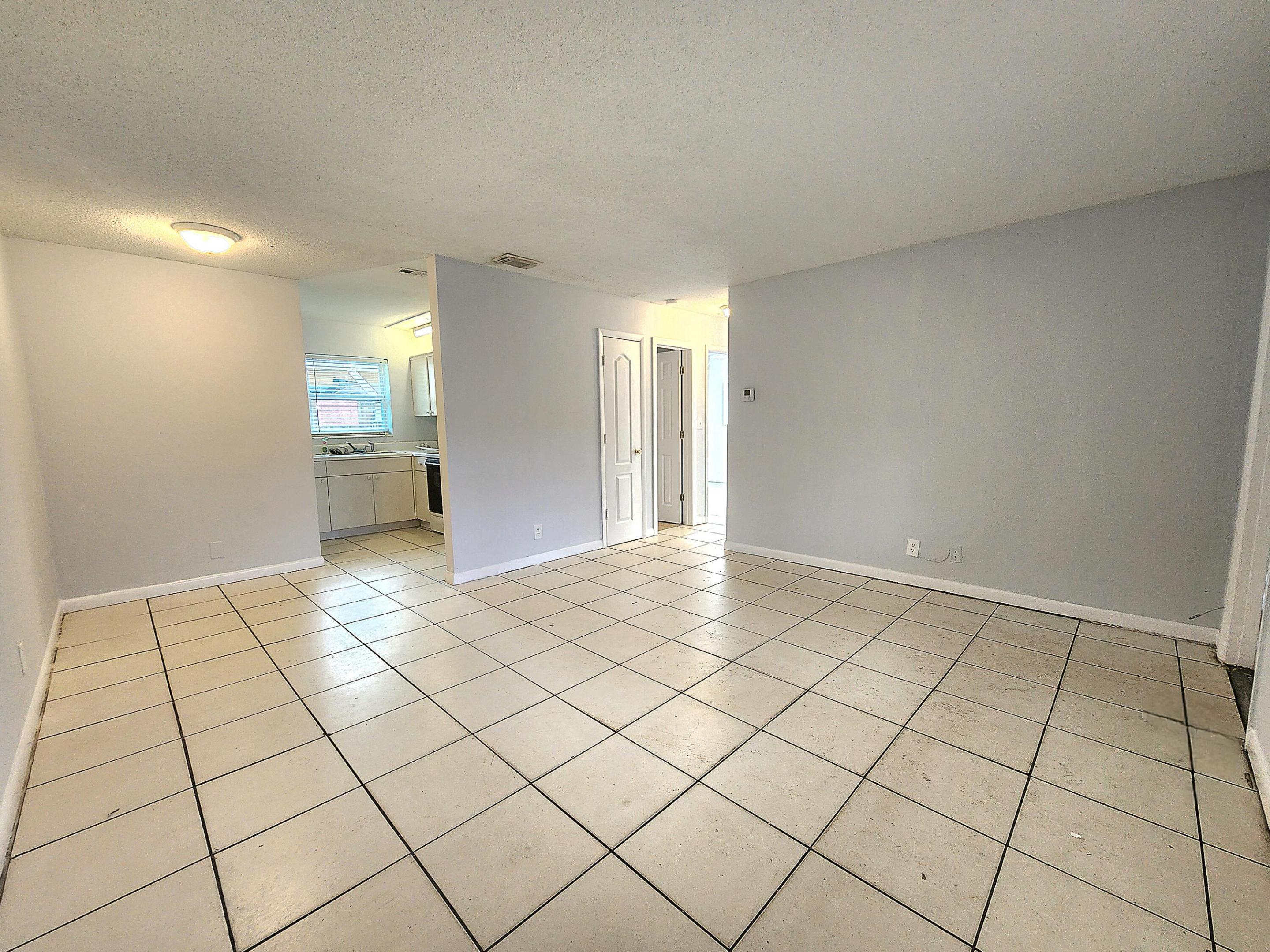 215 SW 1st Court 1-2