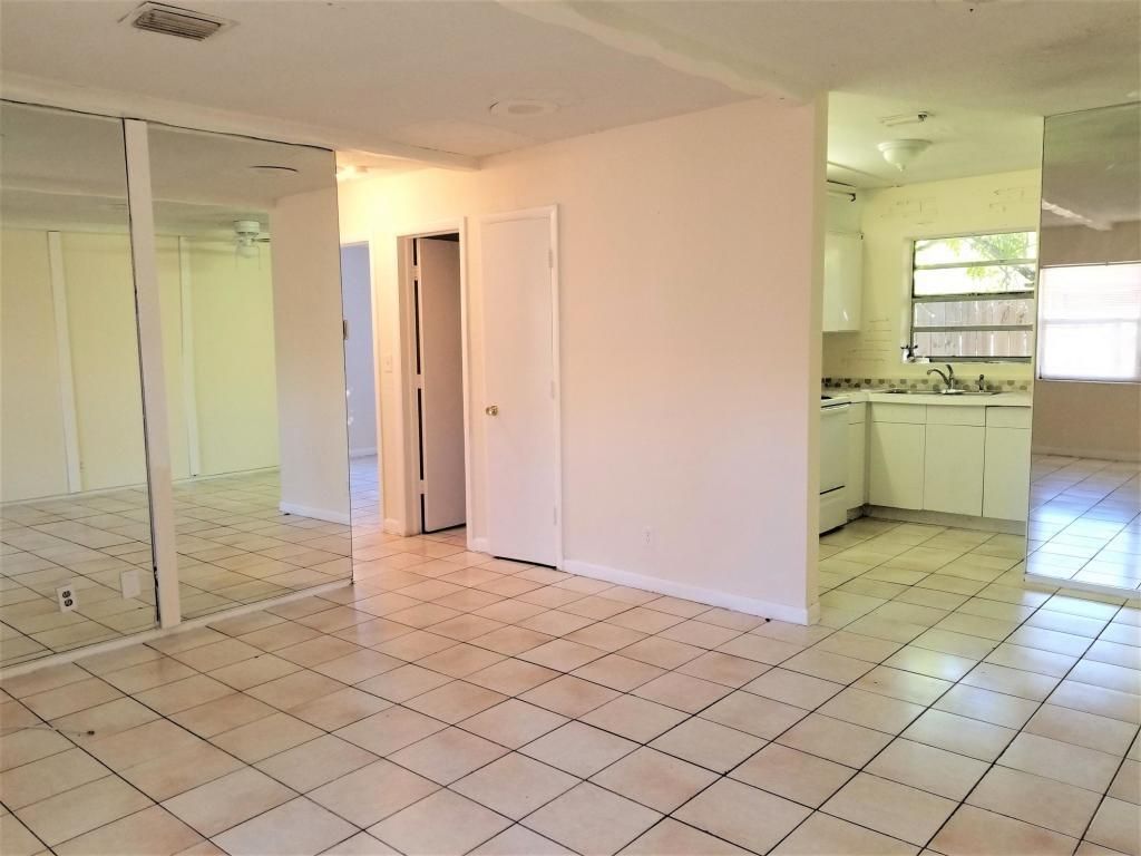 Photo of 215 SW 1st Court #1-2, Pompano Beach, FL 33060 (MLS # B26020187)