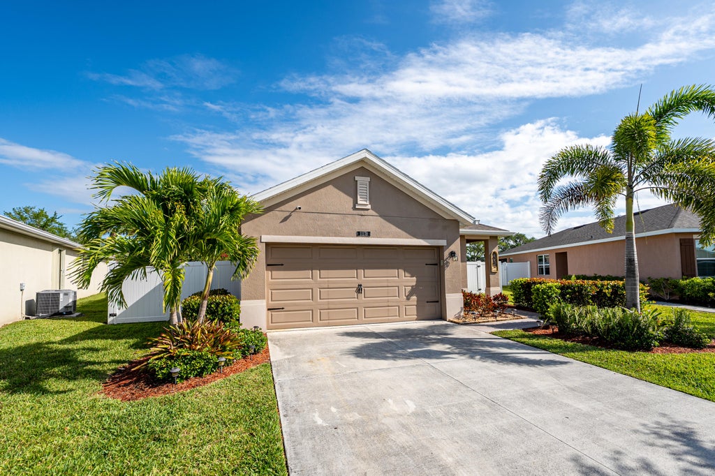 Photo of 11170 SW Hadley Street, Port Saint Lucie, FL 34987 (MLS # R11080230)